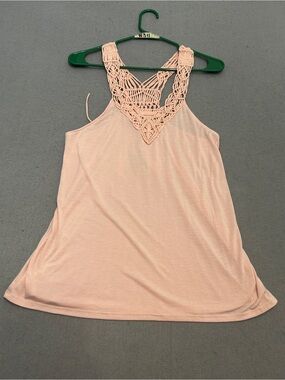 Women’s American Eagle Pink Crochet Tank Top Medium NWT